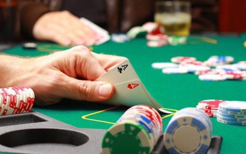 Tại sao Poker thế giới được công nhận là môn thể thao trí tuệ ngang hàng với Cờ vua