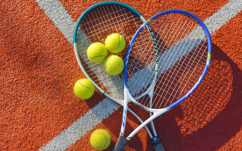 Bản chất chiến thuật giao bóng lên lưới trong tennis