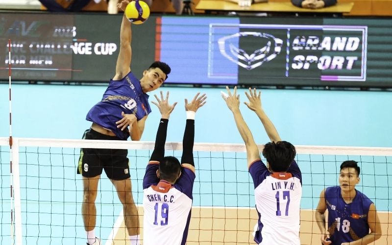 Cách đọc hướng đập của đối phương để chọn vị trí phòng thủ