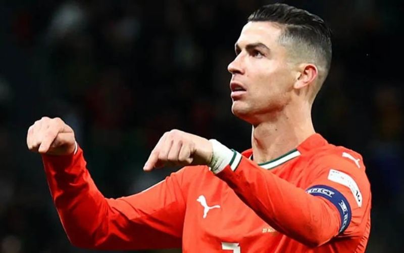 Cristiano Ronaldo ở tuổi 40 Vì sao siêu sao Bồ Đào Nha vẫn chưa chịu nghỉ
