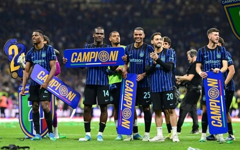 Inter Milan thể hiện bản lĩnh của nhà đương kim vô địch tại đấu trường quốc nội